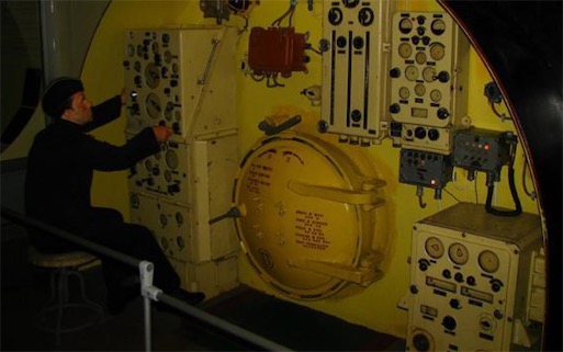 世界上最大的潛艇軍事基地 GTS-825工程面積超過1500萬平方米