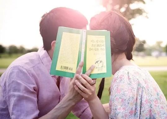 分手后怎么報復(fù)前男友?前男友有新歡應(yīng)該放棄嗎