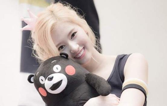 一、TWICE Sana.jpg