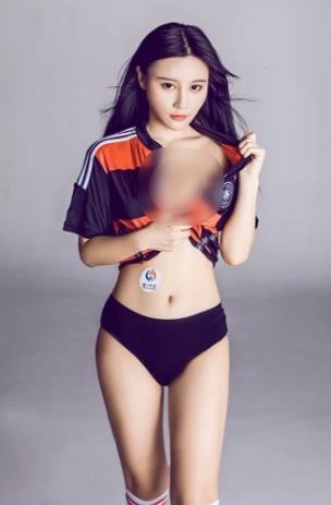 中國十大最美足球寶貝排名,張馨予第一,周韋彤第二