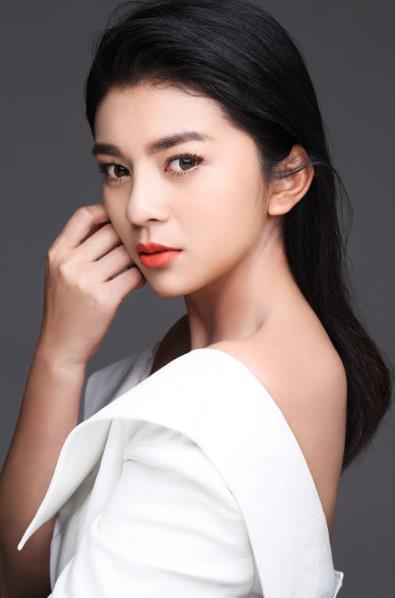 廣西十大美女明星排名,王鷗因《偽裝者》成名,張儷被愛奇藝封獎
