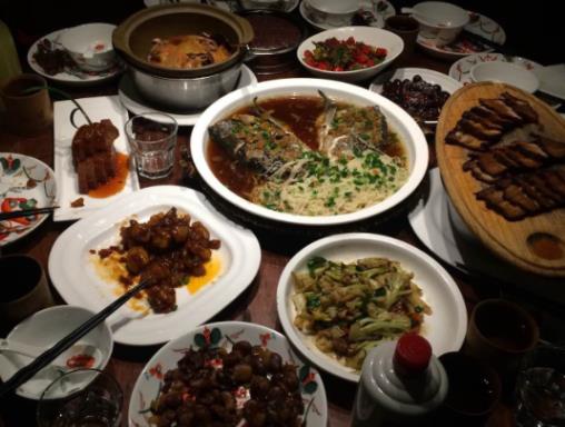 無錫市十大人氣餐廳排名,老李家飯莊的豬蹄、白水魚都是特色