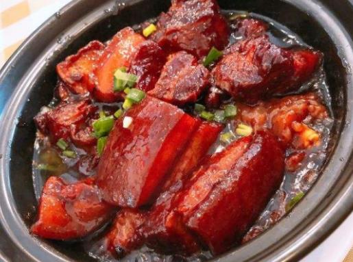 無錫市十大人氣餐廳排名,老李家飯莊的豬蹄、白水魚都是特色