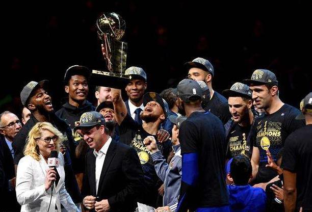 NBA歷史共9次總決賽4:0橫掃記錄排行榜 勇士場均凈勝15分創(chuàng)紀(jì)錄