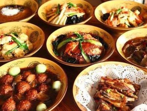 天津十大經典名菜排名,紅燒牛尾很入味、火篤面筋勁道Q彈