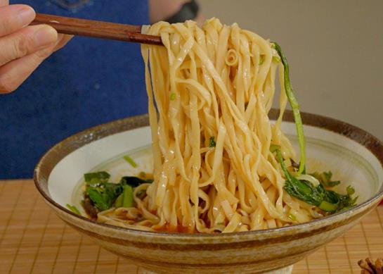 十大杭州不得不去面館,阿強(qiáng)面館是老字號(hào)、大學(xué)路面館的招牌是豬肝面