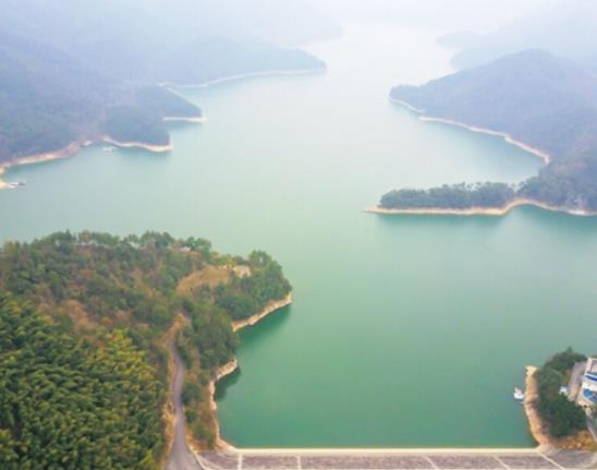 南京十大著名湖泊排行榜,紫霞湖是5A級景區、玄武湖夜游也很美