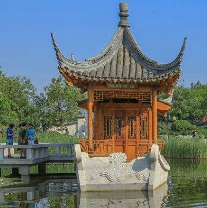 瑞士納沙泰爾州八大旅游排行 力洛克鐘表博物館位于納沙泰爾州制作城