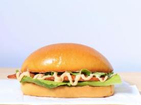 推薦十家豬扒包店 你愛(ài)我嗎豬扒包屬于香港堂記三鮮集團(tuán)旗下品牌