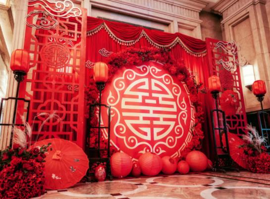 結婚當天必須鋪大紅色嗎?剛結婚晚上出門可以嗎 結婚當天必須鋪大紅色嗎?剛結婚晚上出門可以嗎