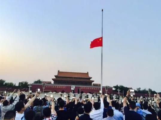 北京天安門升國旗幾點(diǎn)才讓進(jìn)廣場?北京國慶升旗幾點(diǎn)開始排隊(duì) 北京天安門升國旗幾點(diǎn)才讓進(jìn)廣場?北京國慶升旗幾點(diǎn)開始排隊(duì)
