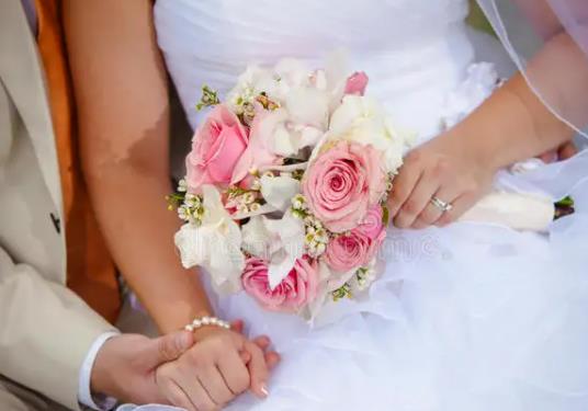 朋友結婚給999合適嗎?妹妹結婚姐姐送什么陪嫁 朋友結婚給999合適嗎?妹妹結婚姐姐送什么陪嫁