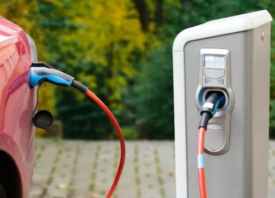 新能源車充電沒充滿就拔好不好?新能源車用完充電還是每天充電 新能源車充電沒充滿就拔好不好?新能源車用完充電還是每天充電