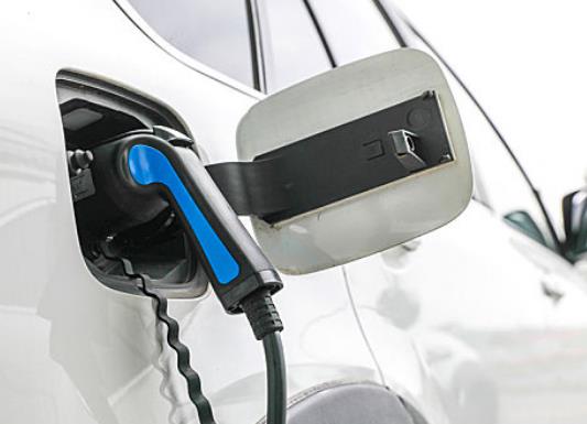 新能源車充電沒充滿就拔好不好?新能源車用完充電還是每天充電 新能源車充電沒充滿就拔好不好?新能源車用完充電還是每天充電