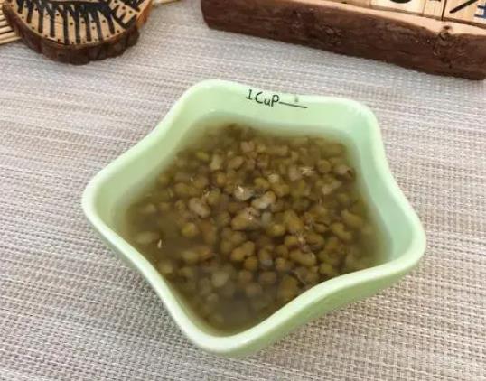 綠豆湯含糖量高不高?綠豆湯喝湯好還是吃豆好 綠豆湯含糖量高不高?綠豆湯喝湯好還是吃豆好