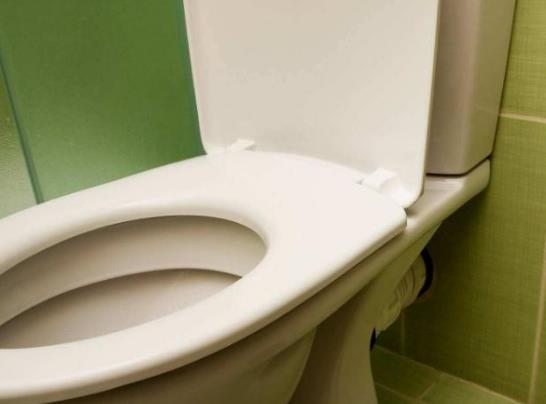 馬桶沖水回臟東西怎么辦?馬桶老是響還不上水該怎么辦 馬桶沖水回臟東西怎么辦?馬桶老是響還不上水該怎么辦