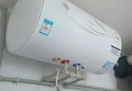 熱水器安裝是不是緊貼墻面?熱水器安裝的低了能放出水嗎 熱水器安裝是不是緊貼墻面?熱水器安裝的低了能放出水嗎