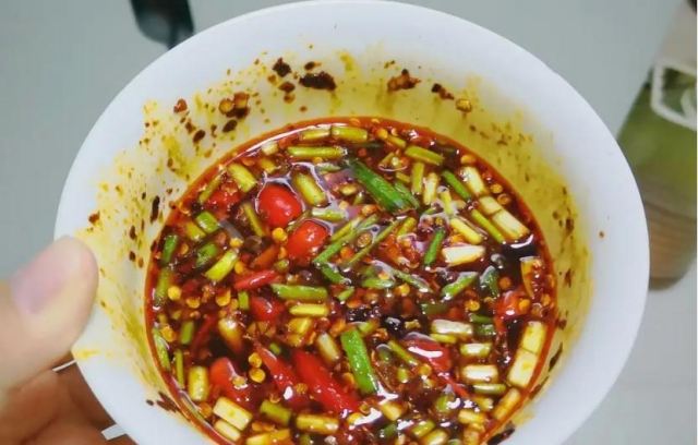 貴州糊辣椒怎么做 貴州辣椒蘸水怎么做 貴州糊辣椒怎么做 貴州辣椒蘸水怎么做