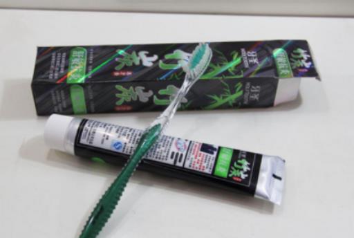 牙膏含氟量標(biāo)準(zhǔn)是多少?到底要不要用含氟牙膏 牙膏含氟量標(biāo)準(zhǔn)是多少?到底要不要用含氟牙膏