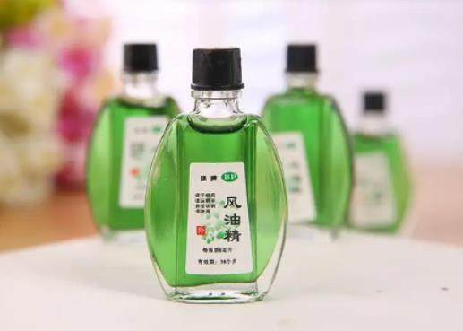花露水和風油精混在一起能除螨蟲嗎?花露水加風油精好不好 花露水和風油精混在一起能除螨蟲嗎?花露水加風油精好不好