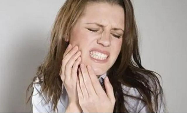 牙疼臉腫是什么原因引起的?為什么最近老是牙疼 牙疼臉腫是什么原因引起的?為什么最近老是牙疼