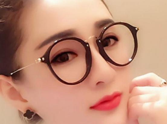 十大名牌鏡架排行榜,雷朋鏡架品質有保障、普拉達鏡架深受追捧 十大名牌鏡架排行榜,雷朋鏡架品質有保障、普拉達鏡架深受追捧