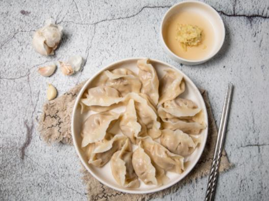 冬至的餃子要12個褶子嗎?冬至吃餃子會走好運氣嗎 冬至的餃子要12個褶子嗎?冬至吃餃子會走好運氣嗎