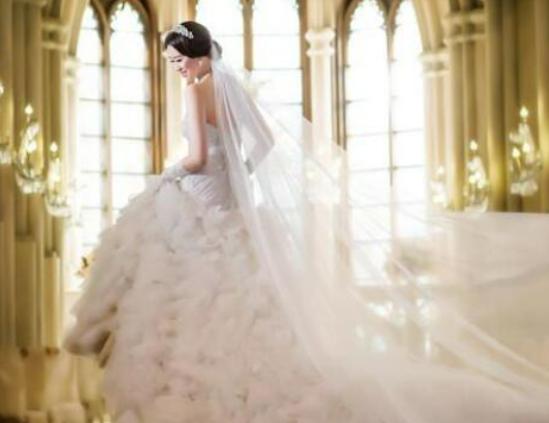 十大婚紗品牌排行榜,王薇薇款式簡潔流暢、普洛諾維斯以優雅聞名 十大婚紗品牌排行榜,王薇薇款式簡潔流暢、普洛諾維斯以優雅聞名