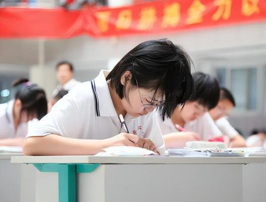 高考粽子掛孩子房間門上嗎?高考粽子是掛起來還是吃掉 高考粽子掛孩子房間門上嗎?高考粽子是掛起來還是吃掉