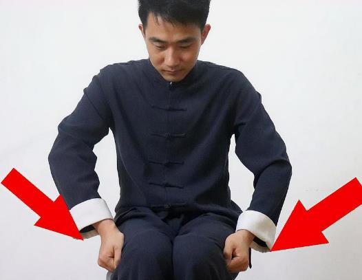 為什么敲膽經(jīng)能瘦腿?敲膽經(jīng)的正確方法和時間 為什么敲膽經(jīng)能瘦腿?敲膽經(jīng)的正確方法和時間