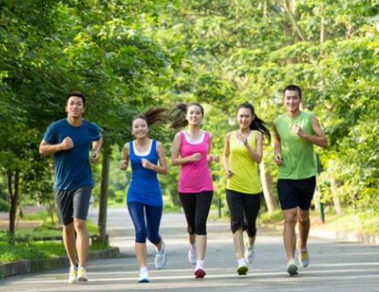 跑步腿酸痛還繼續(xù)跑嗎?每天跑步五公里過量嗎 跑步腿酸痛還繼續(xù)跑嗎?每天跑步五公里過量嗎