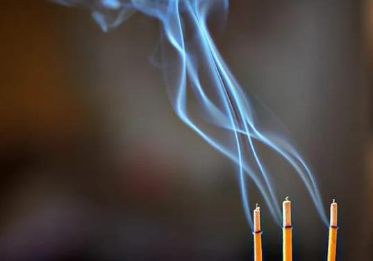 每天都要給財神爺上香嗎?上香必須是初一十五嗎