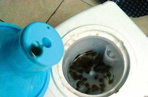 桶裝水保質期是多久?超過多少天就不能喝了?桶裝水多少升多錢一桶